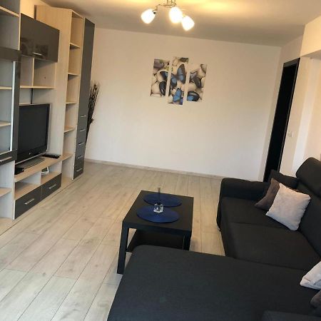Apartament Modern Targoviste In Regim Hotelier Eksteriør billede