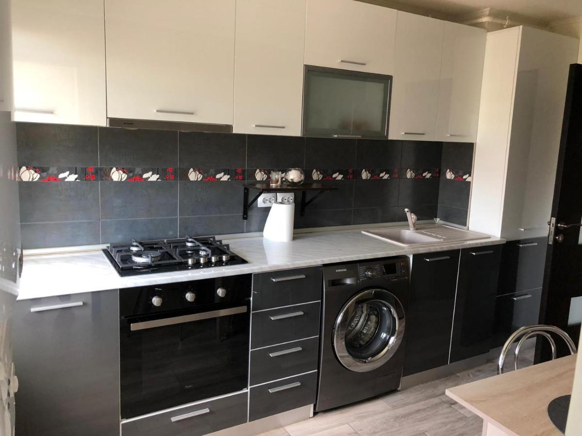 Apartament Modern Targoviste In Regim Hotelier Eksteriør billede