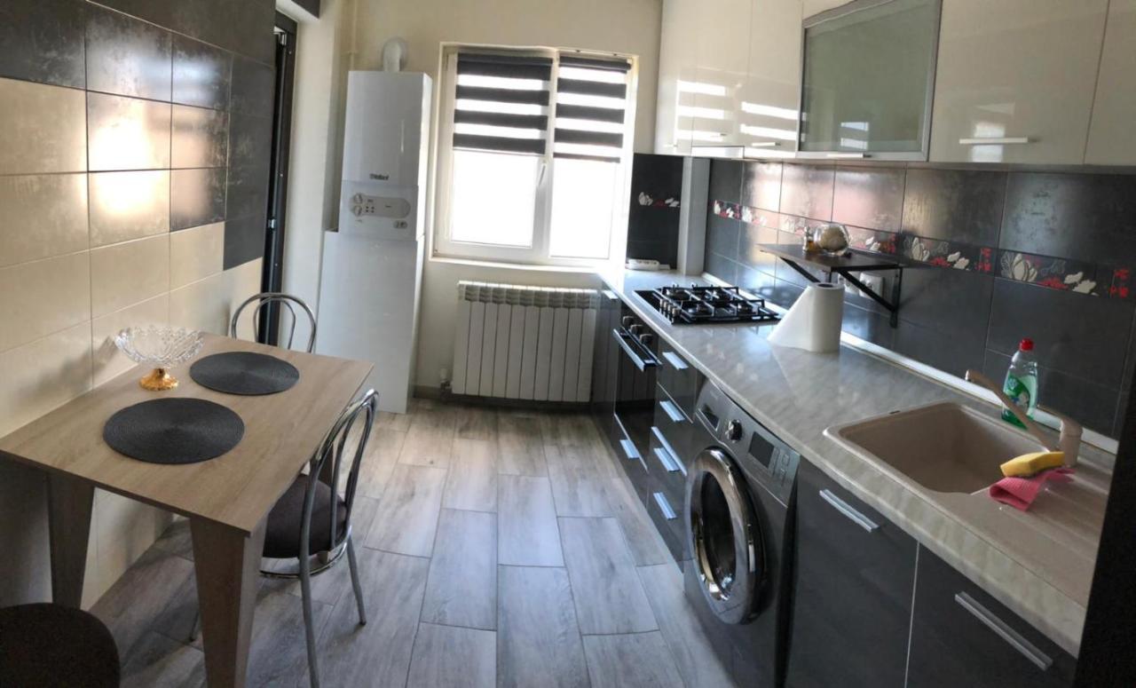 Apartament Modern Targoviste In Regim Hotelier Eksteriør billede