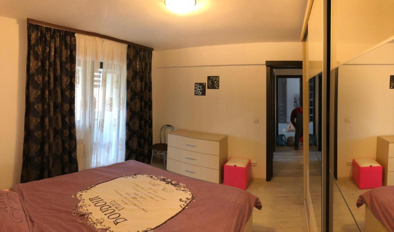 Apartament Modern Targoviste In Regim Hotelier Eksteriør billede